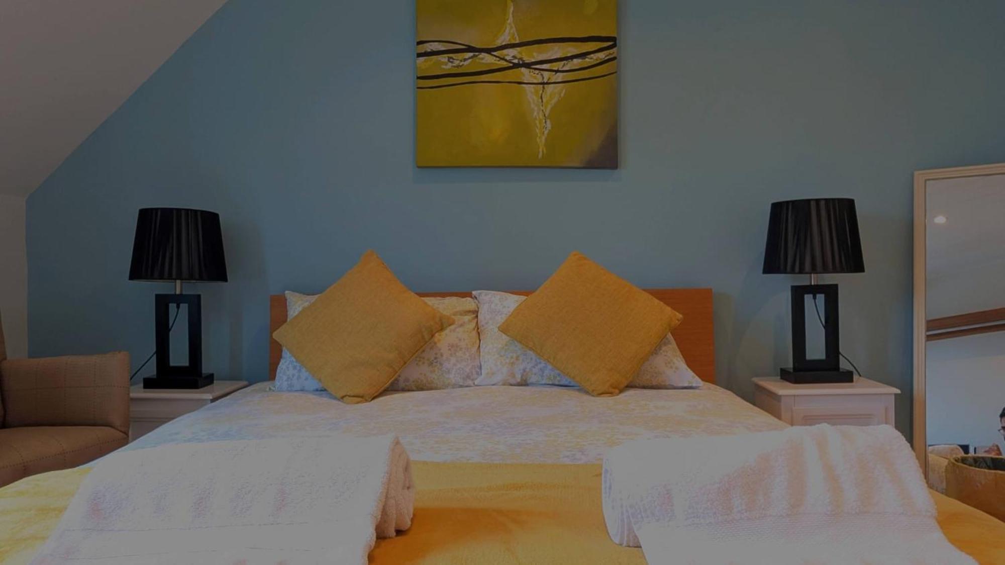 Charming Lake House Nature Retreat In Cotswold Water Park, South Cerney Near 시런세스터 외부 사진