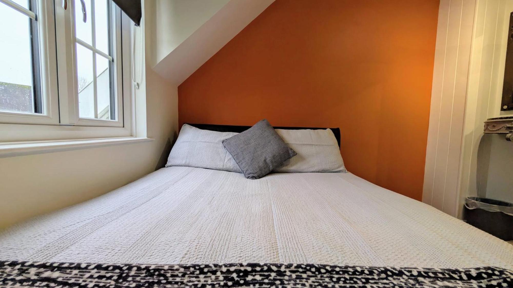 Charming Lake House Nature Retreat In Cotswold Water Park, South Cerney Near 시런세스터 외부 사진