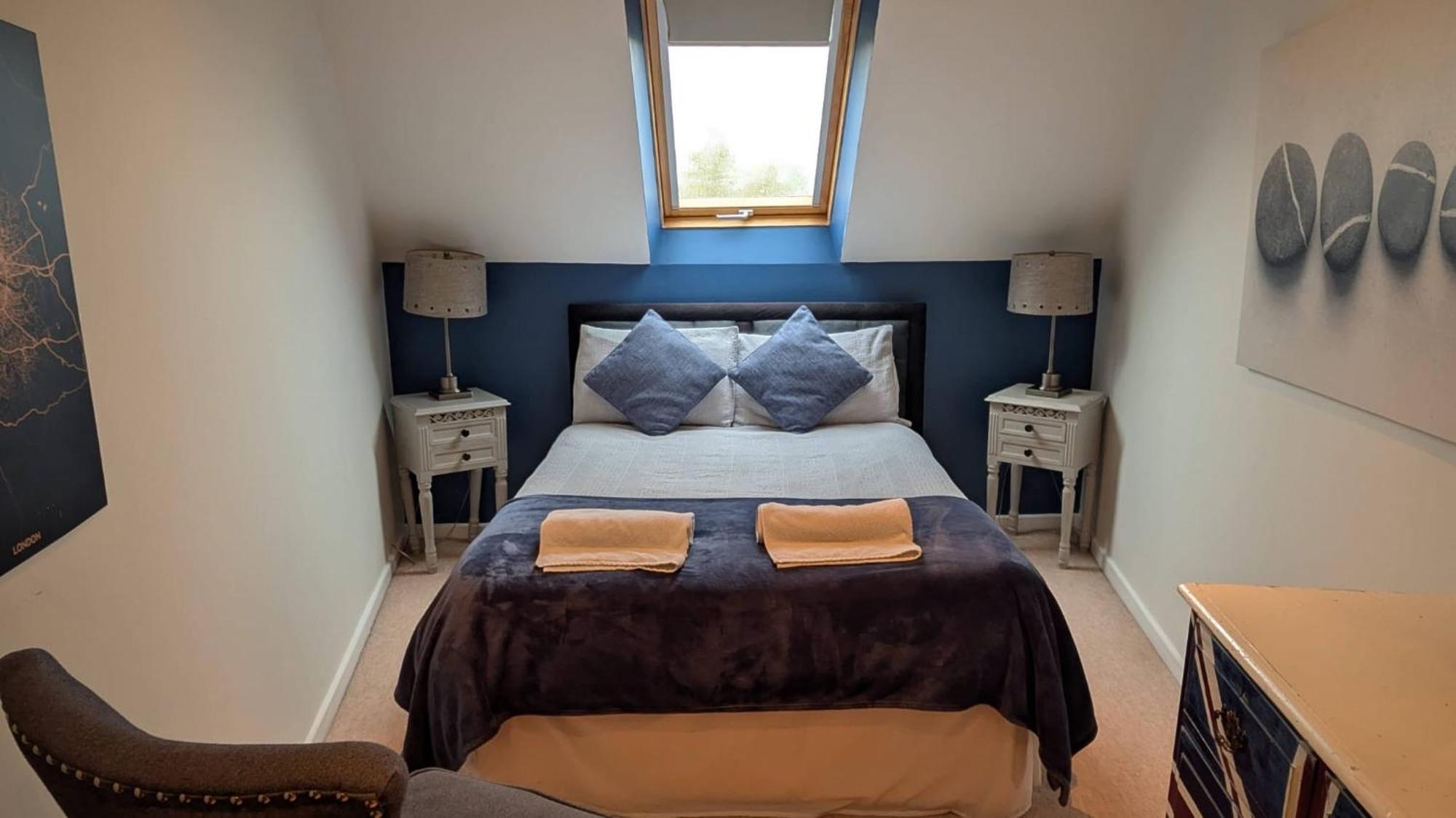 Charming Lake House Nature Retreat In Cotswold Water Park, South Cerney Near 시런세스터 외부 사진